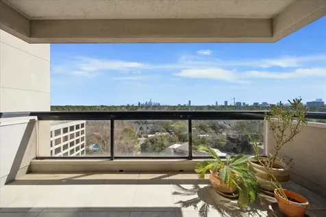 49 Briar Hollow Lane Lane 1004 Houston TX 77027
