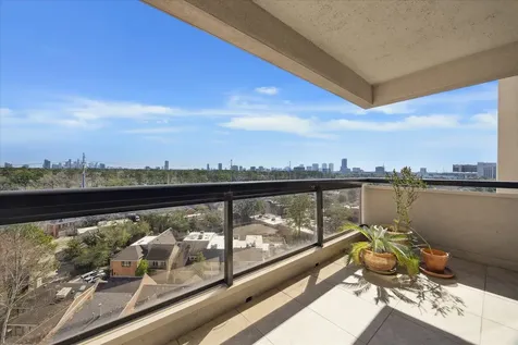 49 Briar Hollow Lane Lane 1004 Houston TX 77027