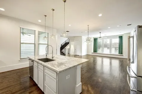 2717 Mason Street Houston TX 77006
