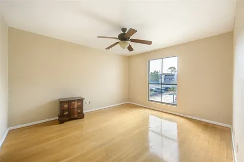 3055 Walnut Bend Lane 21 Houston TX 77042