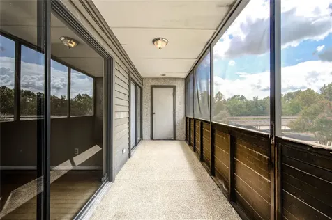 3055 Walnut Bend Lane 21 Houston TX 77042