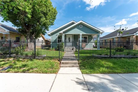 109 Dresden Street Houston TX 77012