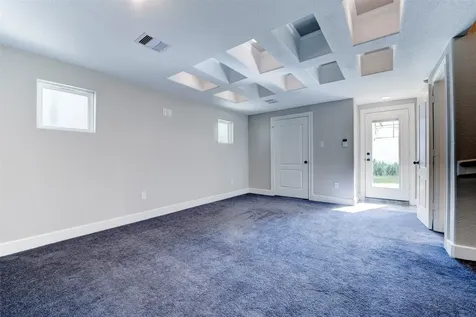 109 Dresden Street Houston TX 77012