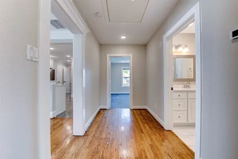 109 Dresden Street Houston TX 77012