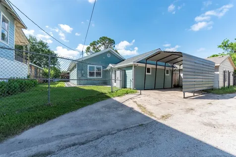 109 Dresden Street Houston TX 77012