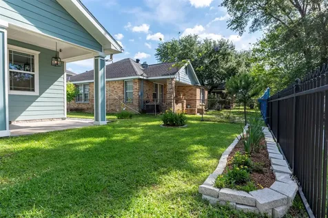 109 Dresden Street Houston TX 77012