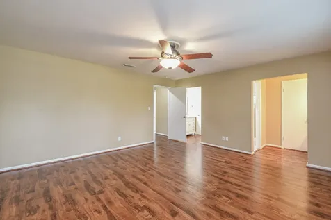 10502 Hammerly Boulevard 258 Houston TX 77043