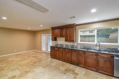 10502 Hammerly Boulevard 258 Houston TX 77043