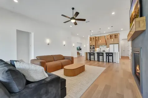 1400 River Point Drive Friendswood TX 77546