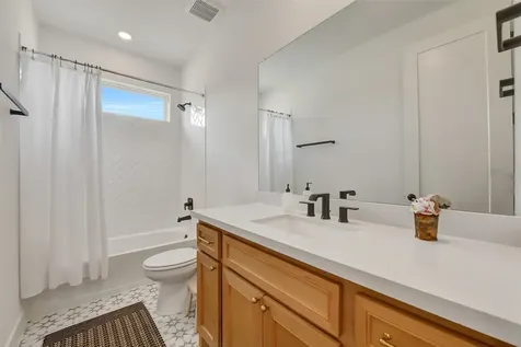 1400 River Point Drive Friendswood TX 77546