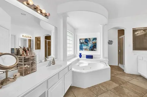 2703 Marble Brook Lane Pearland TX 77584