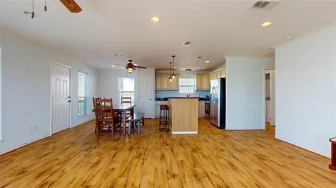 854 Palmetto Drive Crystal Beach TX 77650