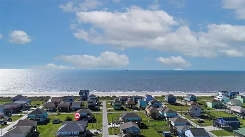 854 Palmetto Drive Crystal Beach TX 77650