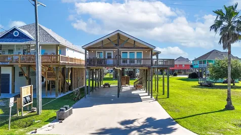 854 Palmetto Drive Crystal Beach TX 77650