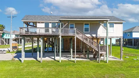 854 Palmetto Drive Crystal Beach TX 77650