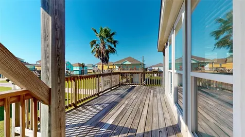 854 Palmetto Drive Crystal Beach TX 77650