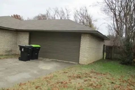 517 S Kirby Street Pilot Point TX 76258