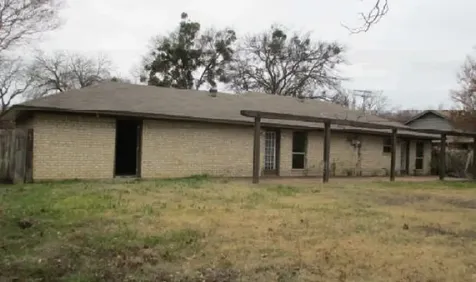 517 S Kirby Street Pilot Point TX 76258