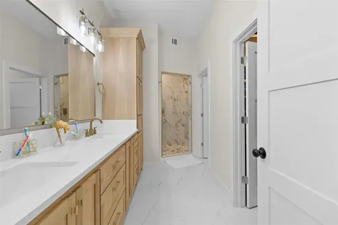 630 & 610 S Railroad Avenue Shepherd TX 77371