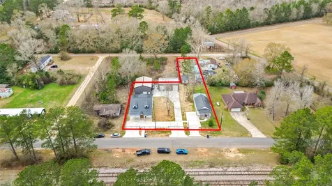 630 & 610 S Railroad Avenue Shepherd TX 77371