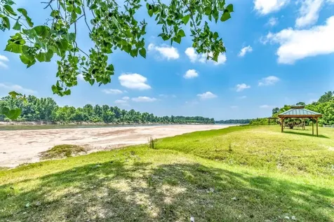 C2 Park Court Cleveland TX 77327