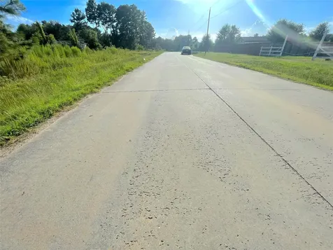 124 County Road 3546 Cleveland TX 77327