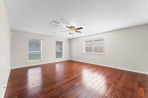 2562 Kevin Lane Houston TX 77043