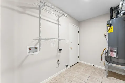 2562 Kevin Lane Houston TX 77043