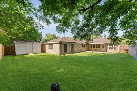2562 Kevin Lane Houston TX 77043