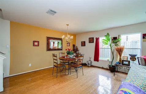 1718 Redwing Ridge Drive Houston TX 77009