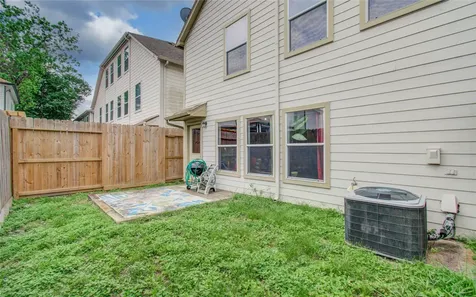 1718 Redwing Ridge Drive Houston TX 77009