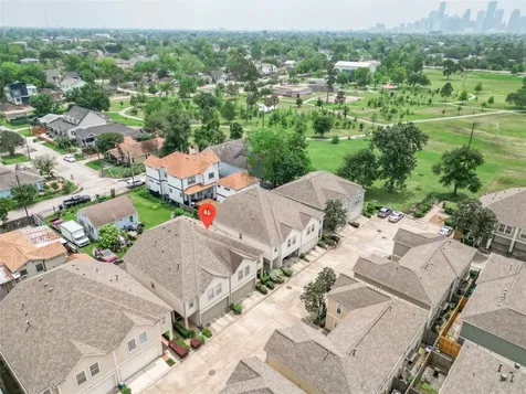 1718 Redwing Ridge Drive Houston TX 77009
