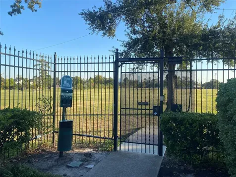 1718 Redwing Ridge Drive Houston TX 77009