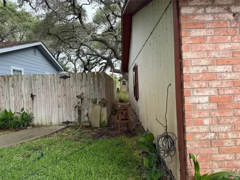 231 N 7th Street Aransas Pass TX 78336
