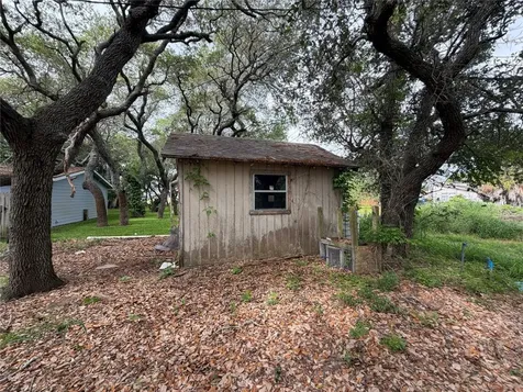 231 N 7th Street Aransas Pass TX 78336