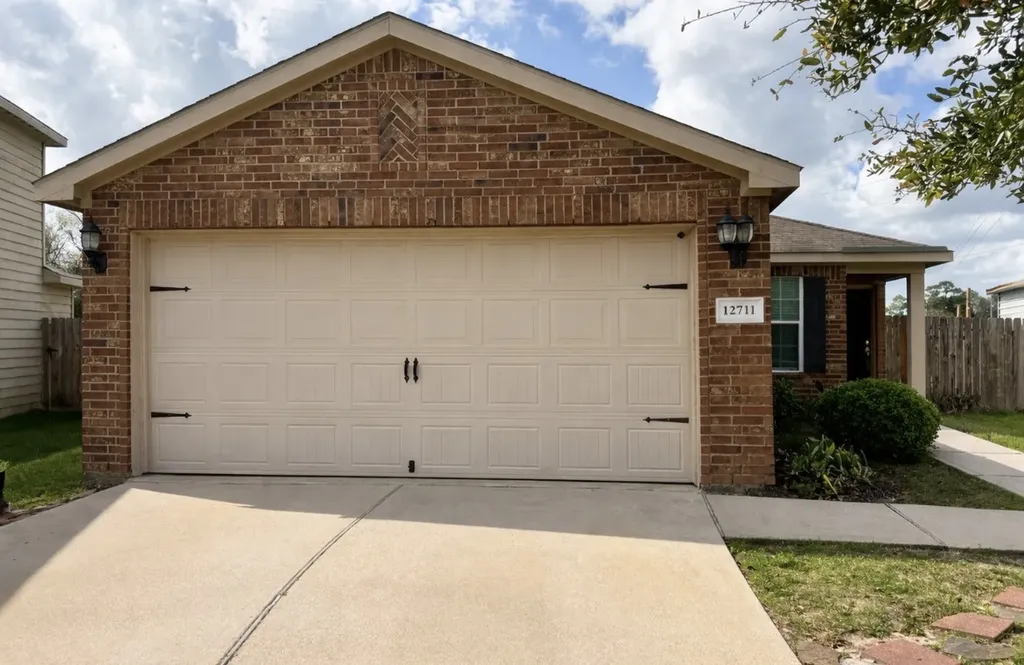12711 Mystic Water Lane Houston TX 77044