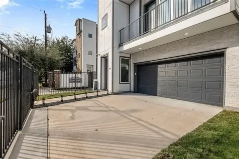 6106 Clarkson Lane D Houston TX 77055