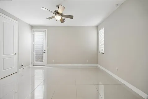 1613 Crockett Street Houston TX 77007
