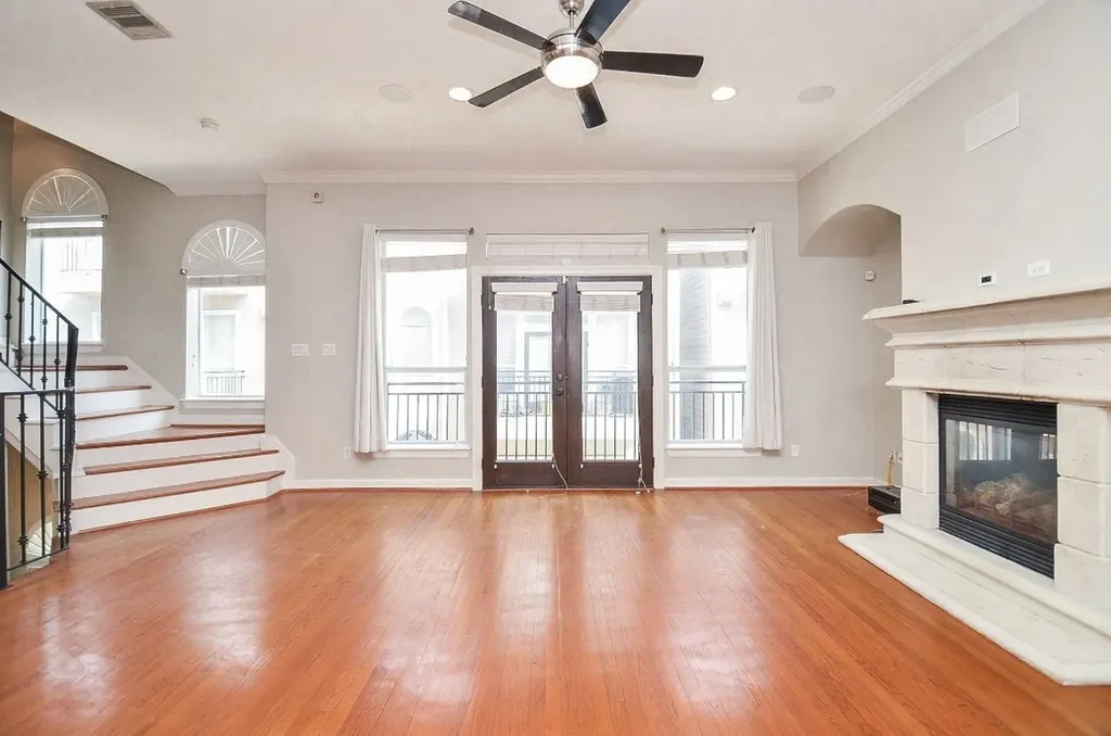 1148 W 25th Street G Houston TX 77008