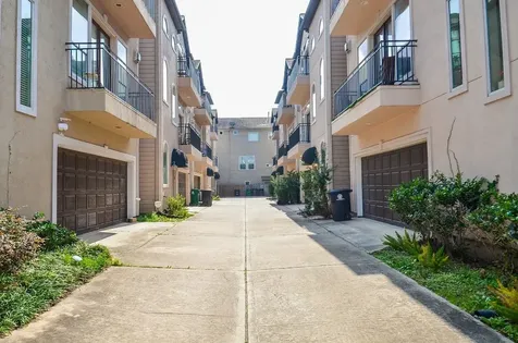 1148 W 25th Street G Houston TX 77008