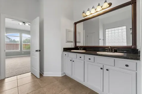 7 Fraiser Fir Place Spring TX 77389
