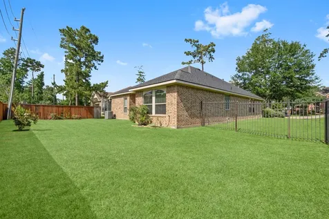 7 Fraiser Fir Place Spring TX 77389