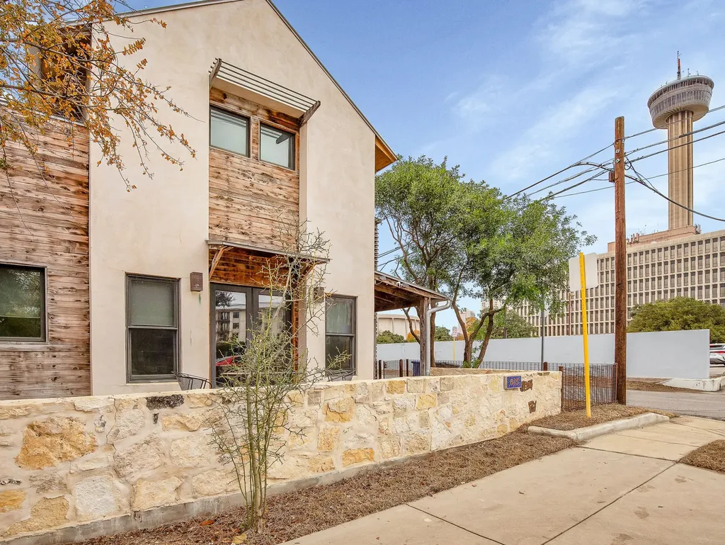 613 Indianola Street San Antonio TX 78210