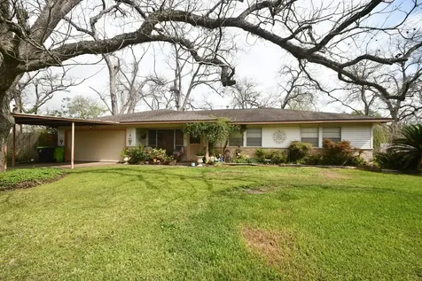 607 Riveredge Drive Richmond TX 77406