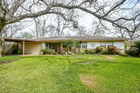 607 Riveredge Drive Richmond TX 77406