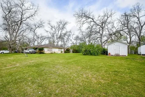 607 Riveredge Drive Richmond TX 77406