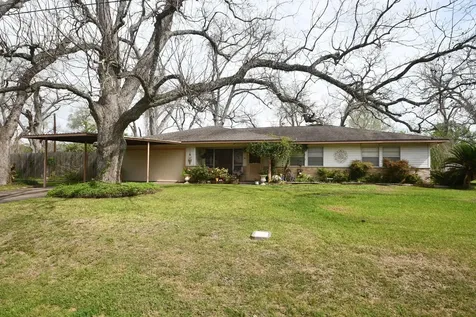 607 Riveredge Drive Richmond TX 77406