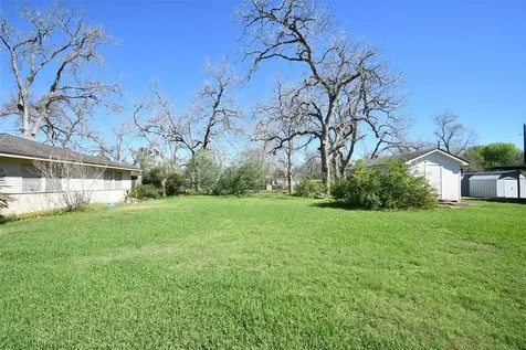 607 Riveredge Drive Richmond TX 77406
