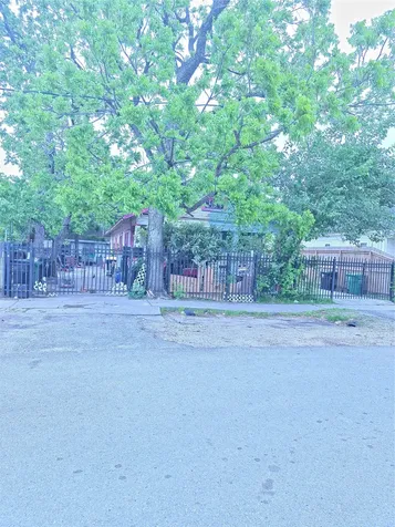 1006 Panama Street Houston TX 77009