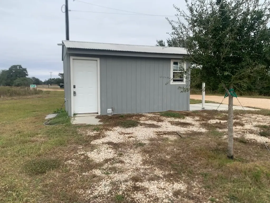 3570 Fm-822 Edna TX 77957